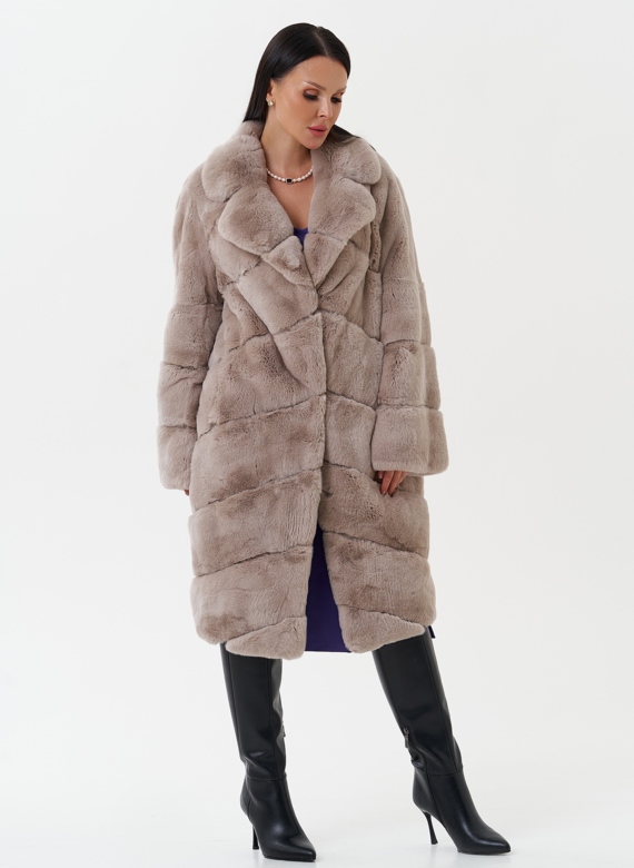 Шуба из меха кролика с английским воротником