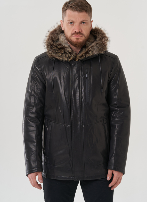 Мужская куртка с капюшоном на мехе из волка