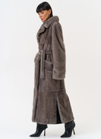 Длинная шуба из меха норки с английским воротником