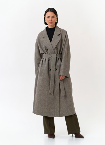 Женское пальто с английским воротником