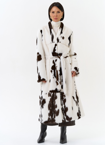 Шуба из меха норки в расцветке "ягуар" Шуба из меха норки в расцветке "ягуар"