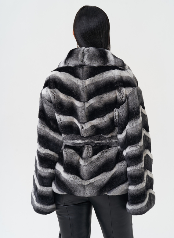 Женская шуба из меха кролика