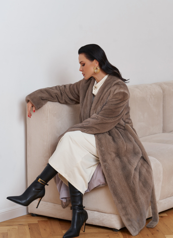 Длинная шуба из норки с поясом