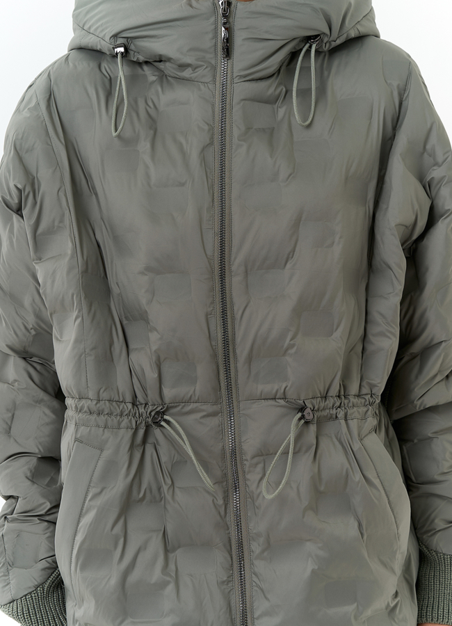 Женская куртка с капюшоном  модель № 32566 универмаг малина