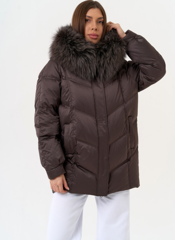 Женский пуховик с капюшоном из меха чернобурки