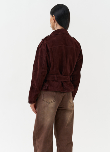 Женская куртка из натуральной замши с поясом