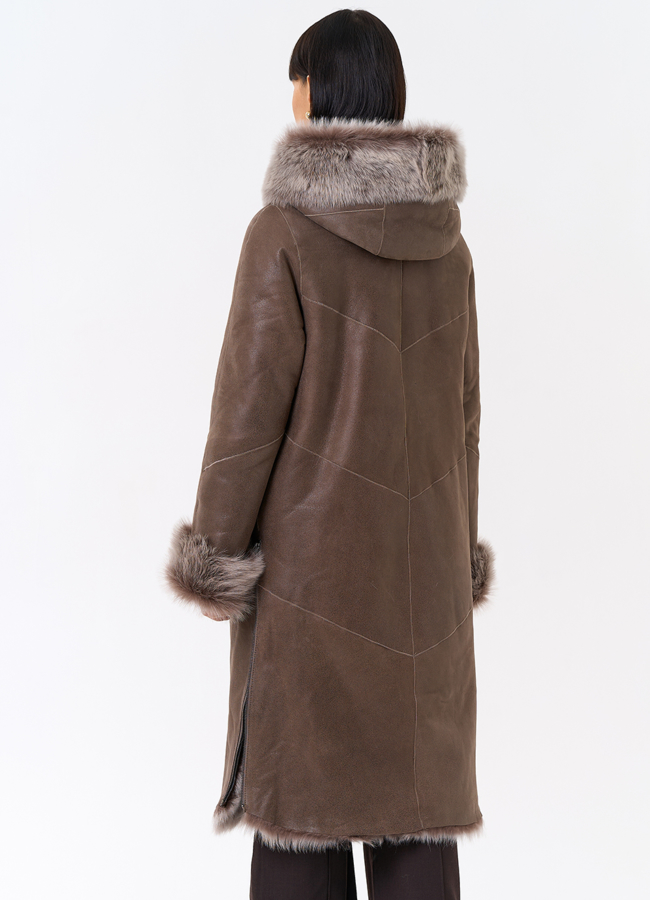 фото Женская натуральная дубленка с капюшоном модель № 31931