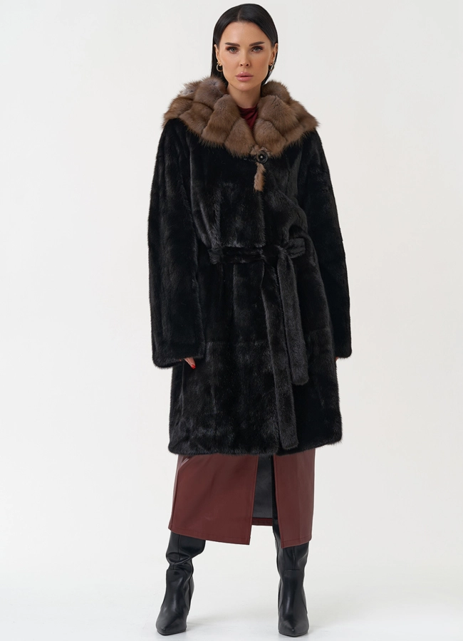Норковая шуба с капюшоном из меха куницы модель № 30480 универмаг малина