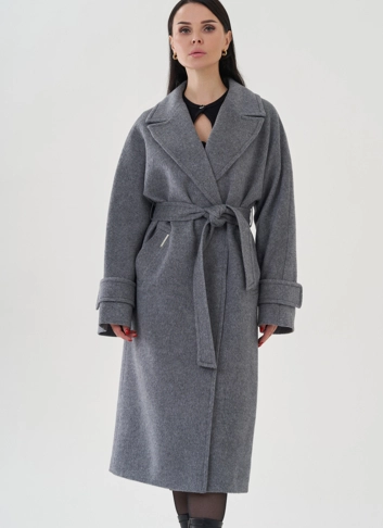 Пальто с английским воротником 