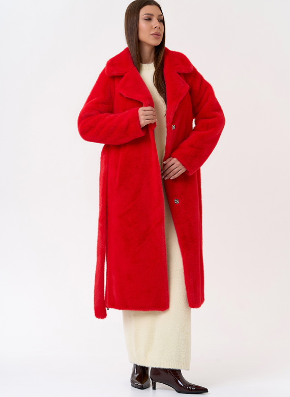 Женское пальто из эко меха с декоративными молниями