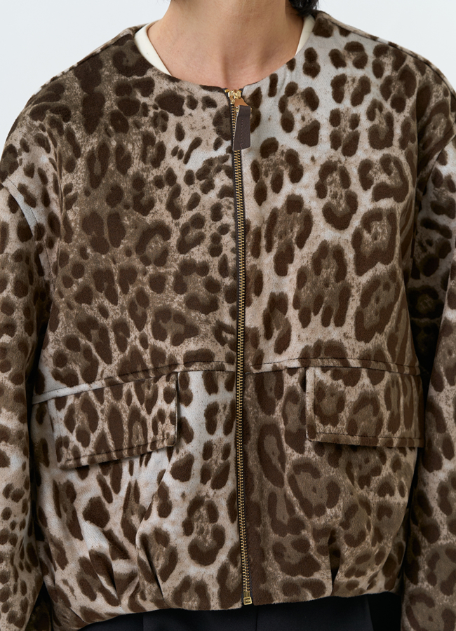 Женское укороченное пальто с анималистическим принтом модель № 32554 универмаг малина