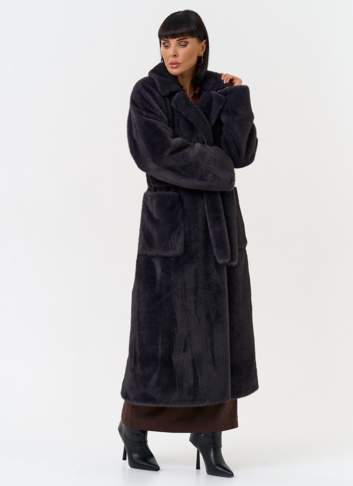 Женское пальто из эко меха с поясом