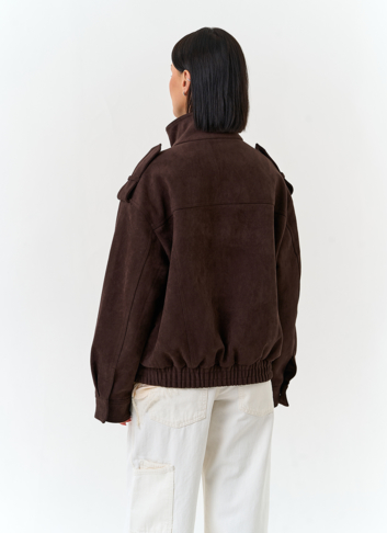 Женская куртка бомбер из эко замши 