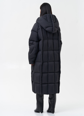 Женский пуховик с капюшоном 