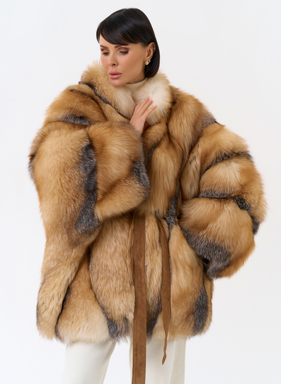 Шуба из лисы свободного кроя