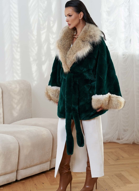 Шуба из кролика с отделкой из меха койота