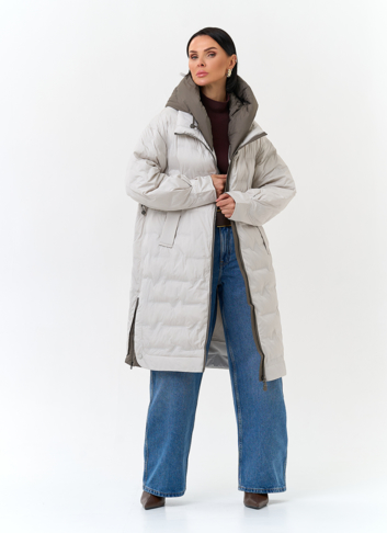 Женское утепленное пальто с капюшоном