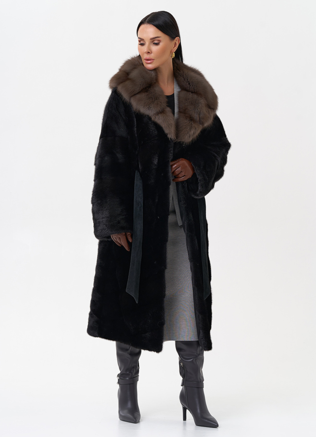 Норковая шуба с капюшоном из меха куницы модель № 26640 универмаг малина