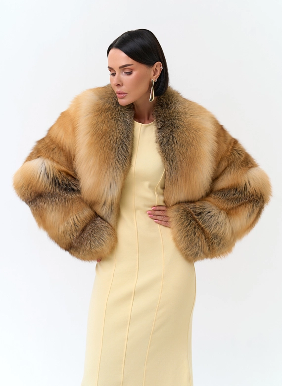 Укороченная шуба из меха рыжей лисы