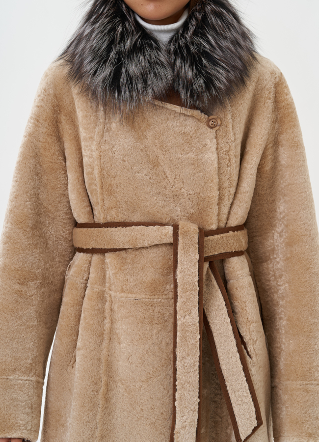 Двухсторонняя дубленка из эко кожи с мехом енота модель № 28562 универмаг малина