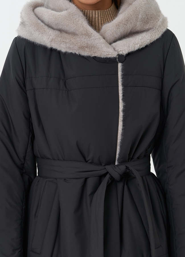 Пуховик с капюшоном из эко меха модель № 28839 универмаг малина