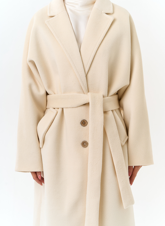 Женское свободное пальто с поясом