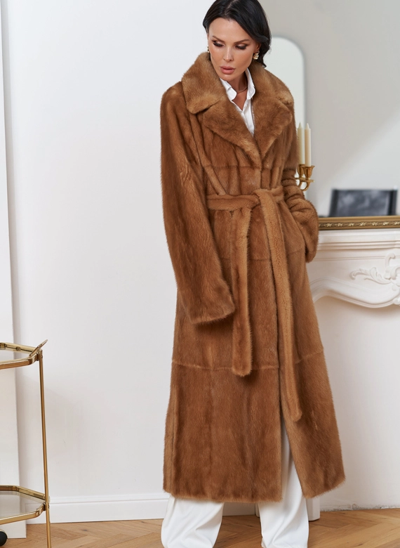 Женская длинная шуба из меха норки фото
