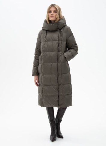 Женский пуховик с капюшоном