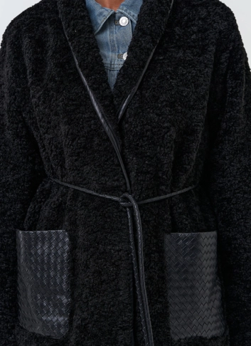 Женская куртка из экомеха с карманами из экокожи